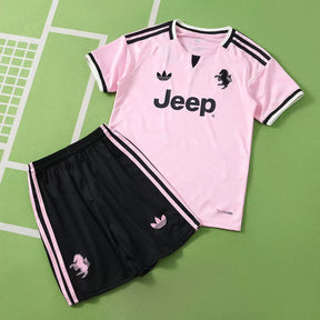 Kit Bambino Away 26/27 Rosa | Kit da Calcio