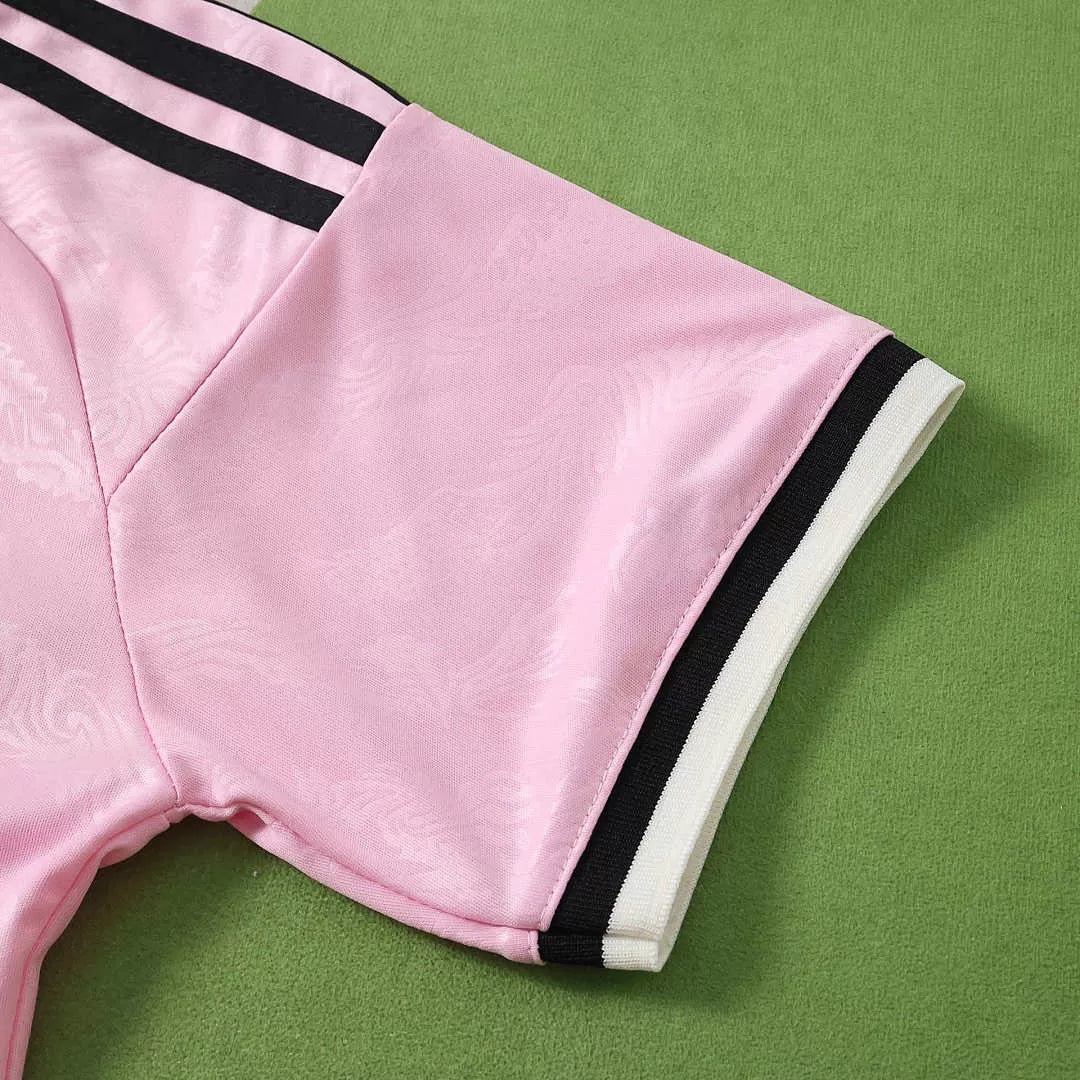 Kit Bambino Away 26/27 Rosa | Kit da Calcio