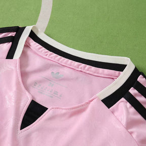 Kit Bambino Away 26/27 Rosa | Kit da Calcio