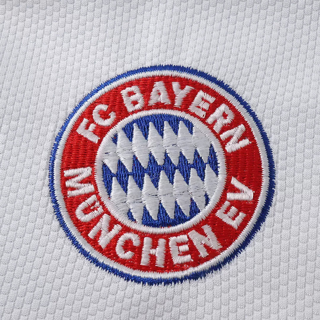 Kit Bambino Bayern Munich Away 26/27 Bianco e Blu Navy | Kit da Calcio
