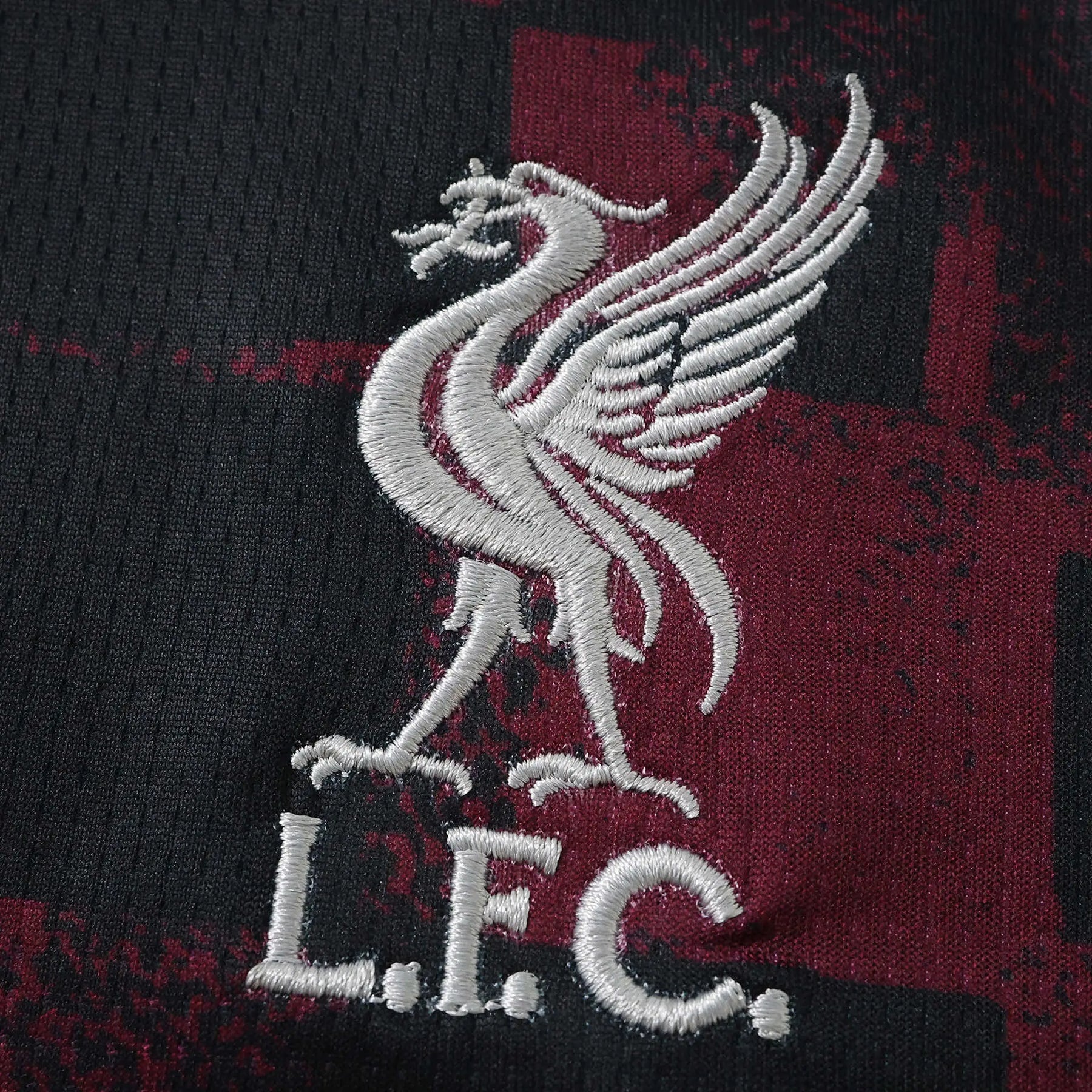 Kit Bambino Liverpool Third 26/27 Nero e Bordeaux | Kit da Calcio