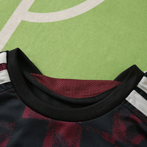 Kit Bambino Liverpool Third 26/27 Nero e Bordeaux | Kit da Calcio