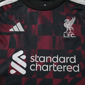 Kit Bambino Liverpool Third 26/27 Nero e Bordeaux | Kit da Calcio