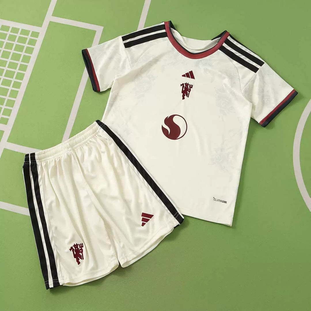 Kit Bambino Manchester United Third 26/27 Bianco | Kit da Calcio