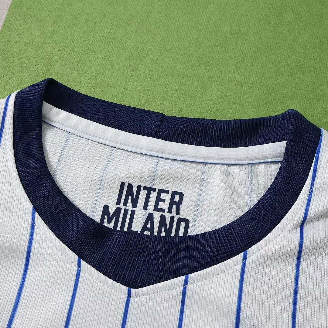 Kit Inter Milan Away 26/27 Bambino Bianco con strisce blu navy | Kit da Calcio