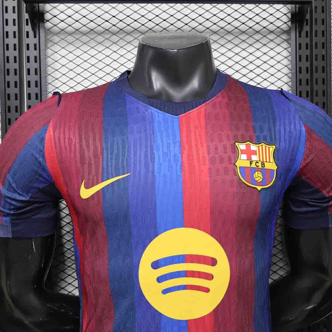 Maglia Barcelona Home 26/27 Player Uomo Blu e Rosso Granata | Maglia da Calcio