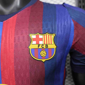 Maglia Barcelona Home 26/27 Player Uomo Blu e Rosso Granata | Maglia da Calcio