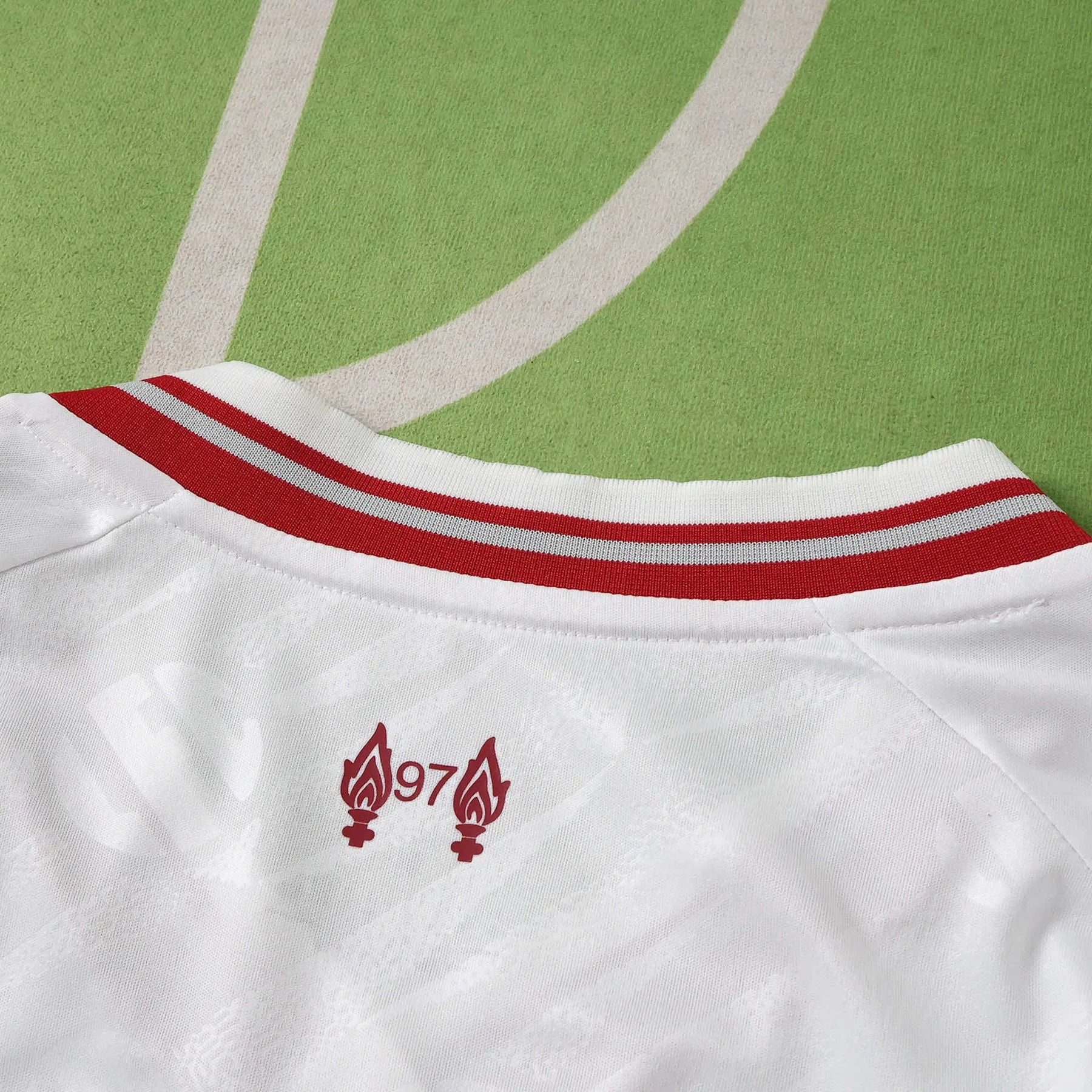 Maglia Liverpool Away 26/27 Manica Lunga Uomo Bianco | Maglia da Calcio