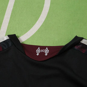 Maglia Liverpool Third 26/27 Donna Nero e Bordeaux | Maglia da Calcio