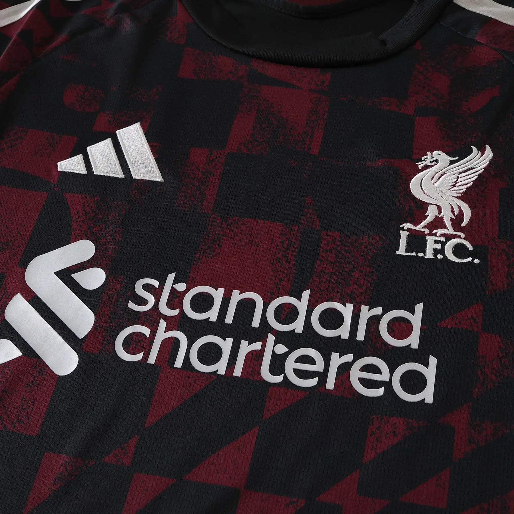 Maglia Liverpool Third 26/27 Manica Lunga Uomo Nero con pattern rosso | Maglia da Calcio