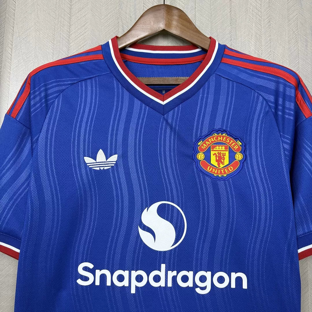Maglia Manchester Away 26/27 Uomo Blu Elettrico | Maglia da Calcio