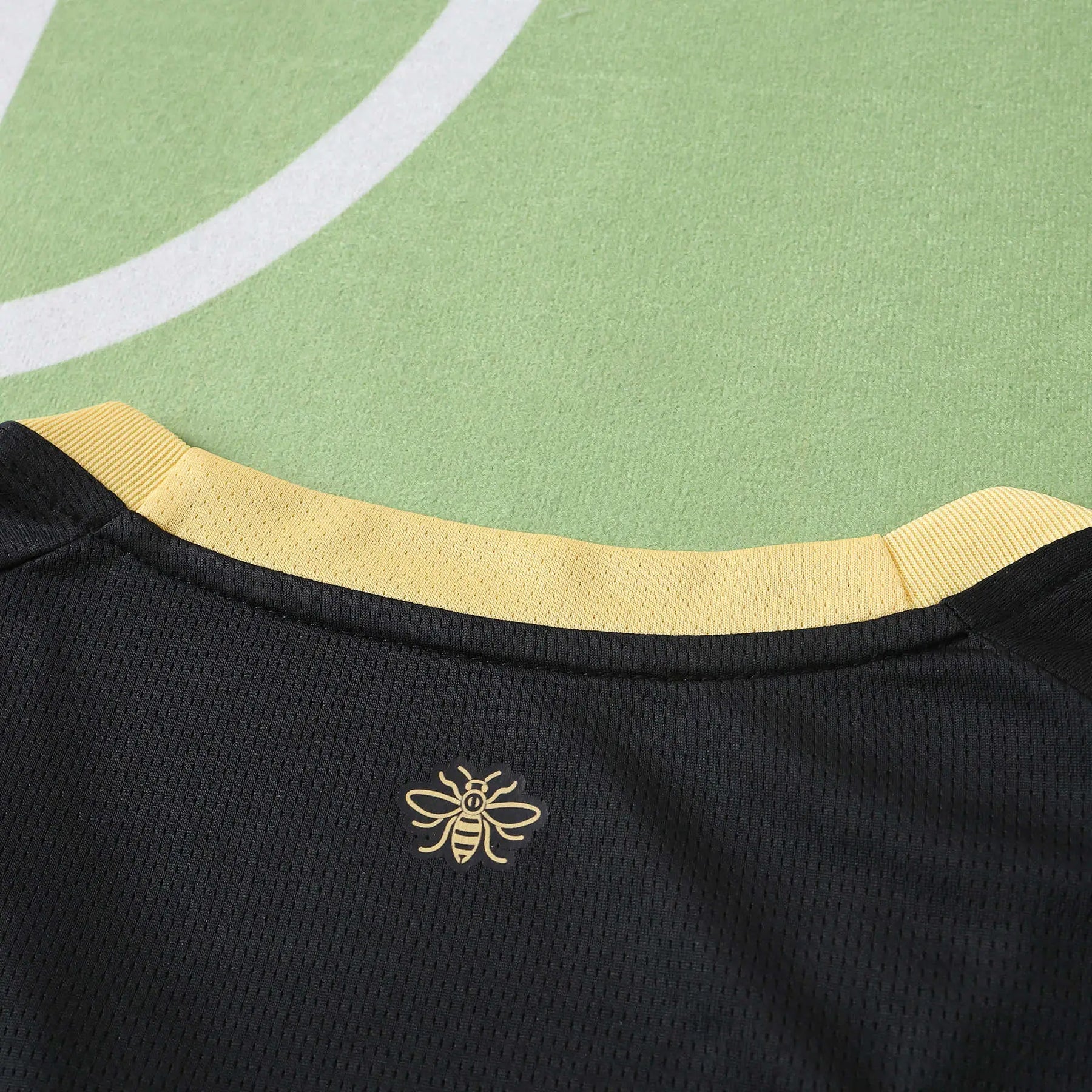 Maglia Manchester City Away 26/27 Donna Nero con dettagli oro | Maglia da Calcio