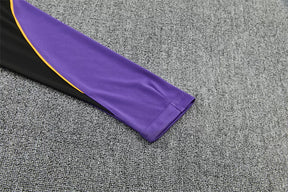 Tuta Barcelona 26/27 Uomo Nero con dettagli Viola e Giallo | Maglia da Calcio