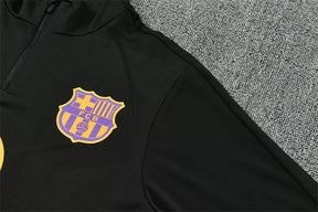 Tuta Barcelona 26/27 Uomo Nero con dettagli Viola e Giallo | Maglia da Calcio
