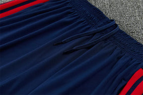 Tuta Bayern Munich 26/27 Uomo Bianco Crema e Blu Navy | Maglia da Calcio