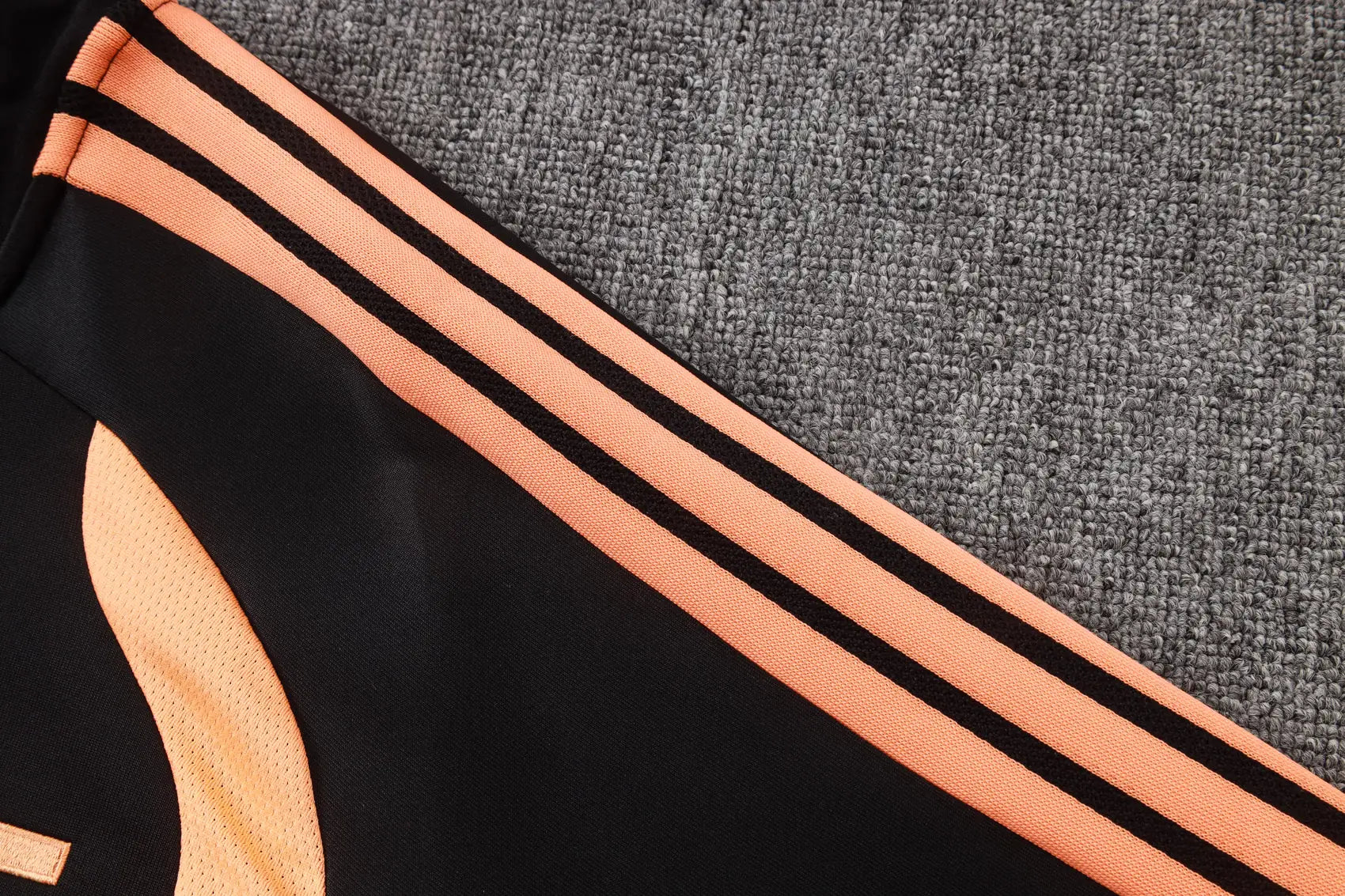 Tuta Full-zip Arsenal 26/27 Uomo Nero e Arancione | Tuta da Calcio
