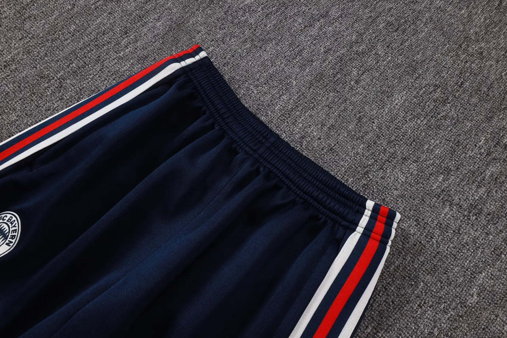 Tuta Full-zip Bayern Munich 26/27 Uomo Bianco e Blu Navy | Tuta da Calcio