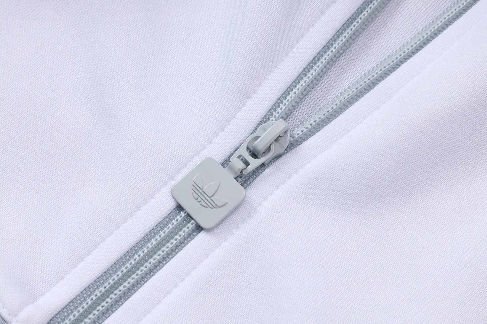 Tuta Full-zip Liverpool 26/27 Uomo Bianco e Grigio | Tuta da Calcio