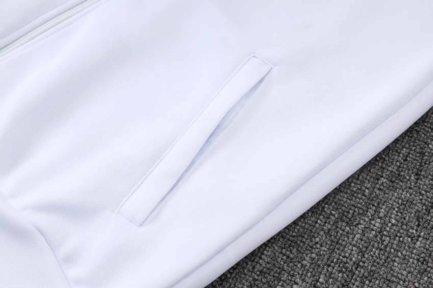 Tuta Full-zip Real Madrid 26/27 Uomo Bianco e Blu Navy | Tuta da Calcio