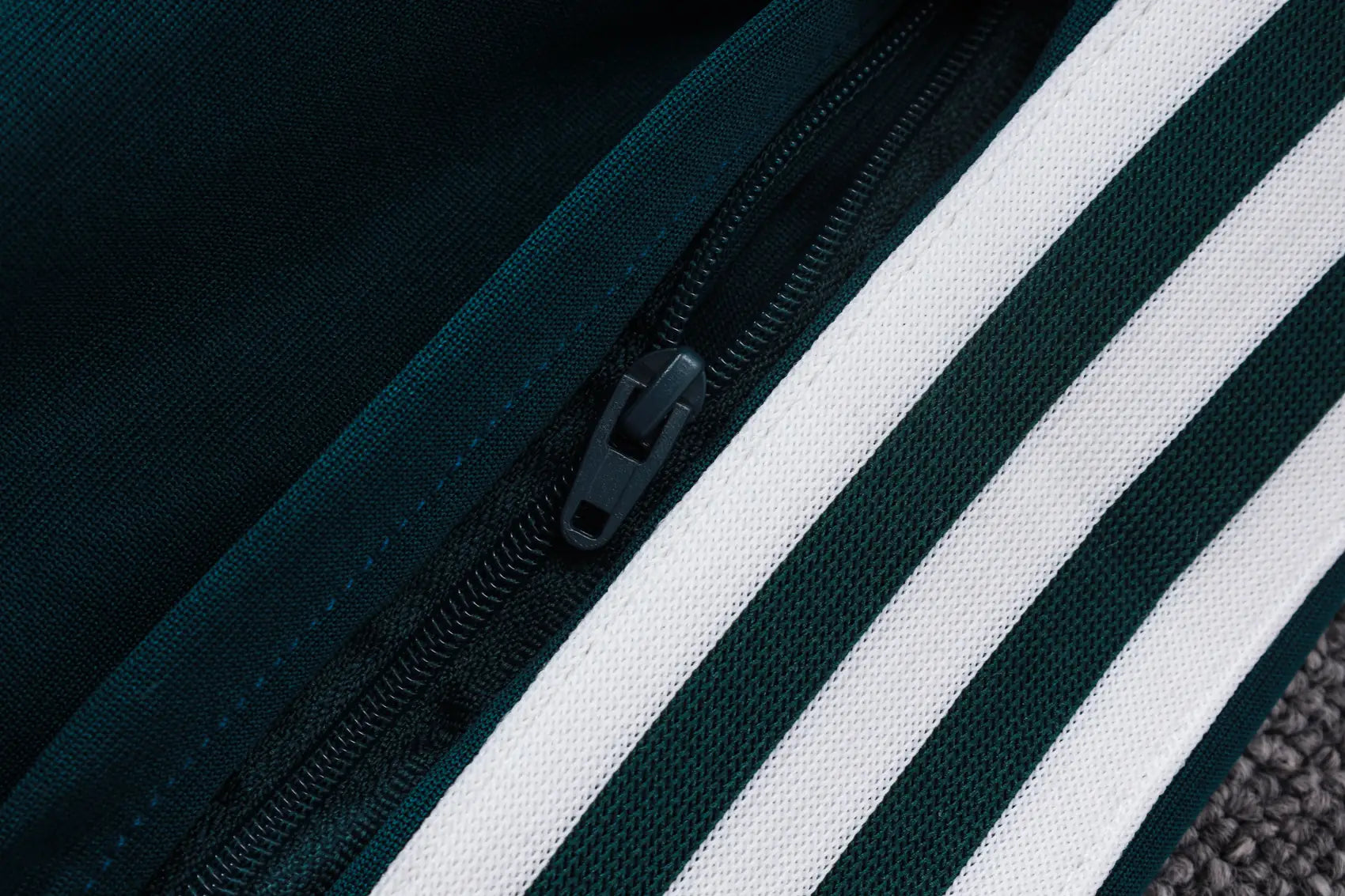 Tuta Full-zip Real Madrid 26/27 Uomo Verde Petrolio | Tuta da Calcio