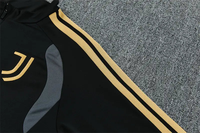 Tuta Half-zip 26/27 Uomo Nero con dettagli oro e grigio | Tuta da Calcio
