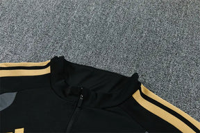 Tuta Half-zip 26/27 Uomo Nero con dettagli oro e grigio | Tuta da Calcio