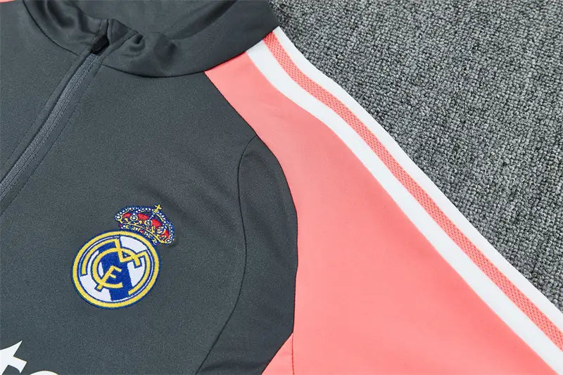 Tuta Half-zip Real Madrid 26/27 Uomo Grigio Antracite e Rosa Corallo | Tuta da Calcio