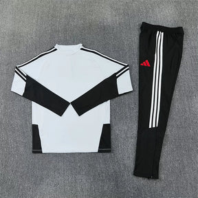 Tuta Liverpool 26/27 Uomo Bianco e Nero | Maglia da Calcio