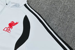 Tuta Liverpool 26/27 Uomo Bianco e Nero | Maglia da Calcio