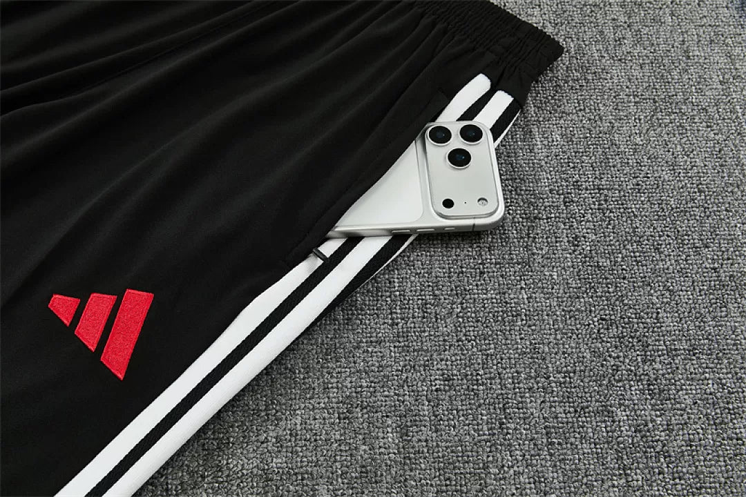 Tuta Liverpool 26/27 Uomo Rosso e Nero | Maglia da Calcio