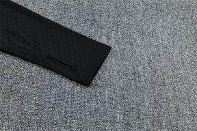 Tuta Real Madrid 26/27 Uomo Nero con dettagli Rosa | Maglia da Calcio